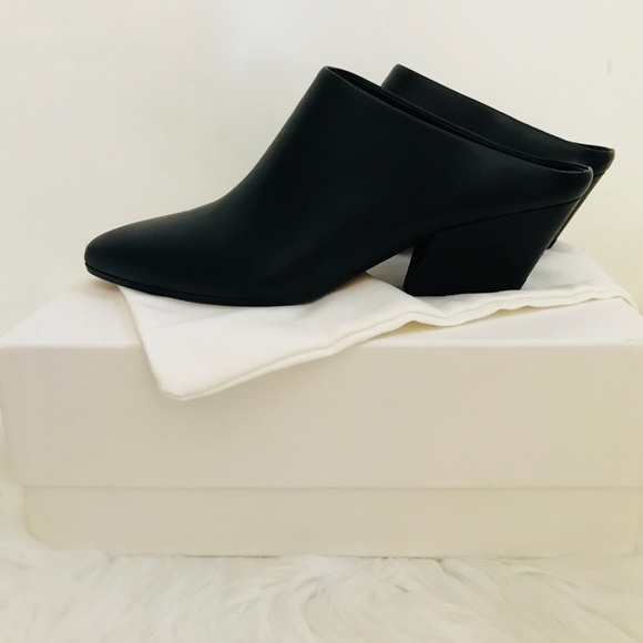 FLASH SALE! Vince Womens Vigo Leather Mule Black